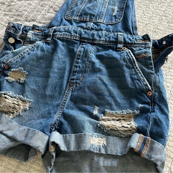 H&M Short Overalls 4 - Picture 5 of 5